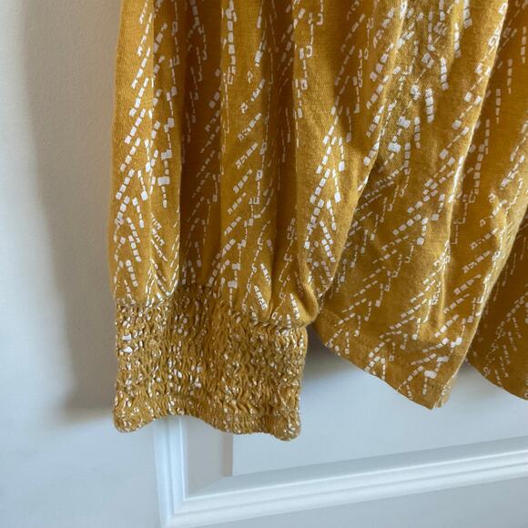 Lucky Brand Mustard Yellow Printed Smocked Detail Long Sleeve Tee - XL - Picture 2 of 7